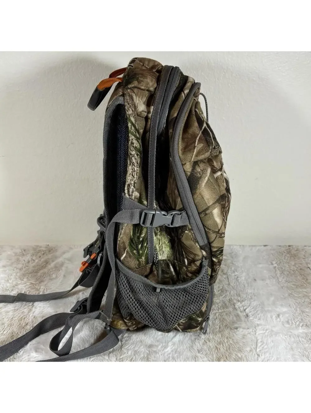 LuckyBums Tracker 20L Backpack Realtree Camo Hydration Compatible Daypack